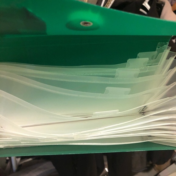 Expanding file - Picture 3 of 3